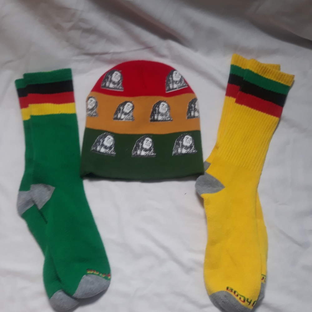 Bob Marley beanie and socks bundle